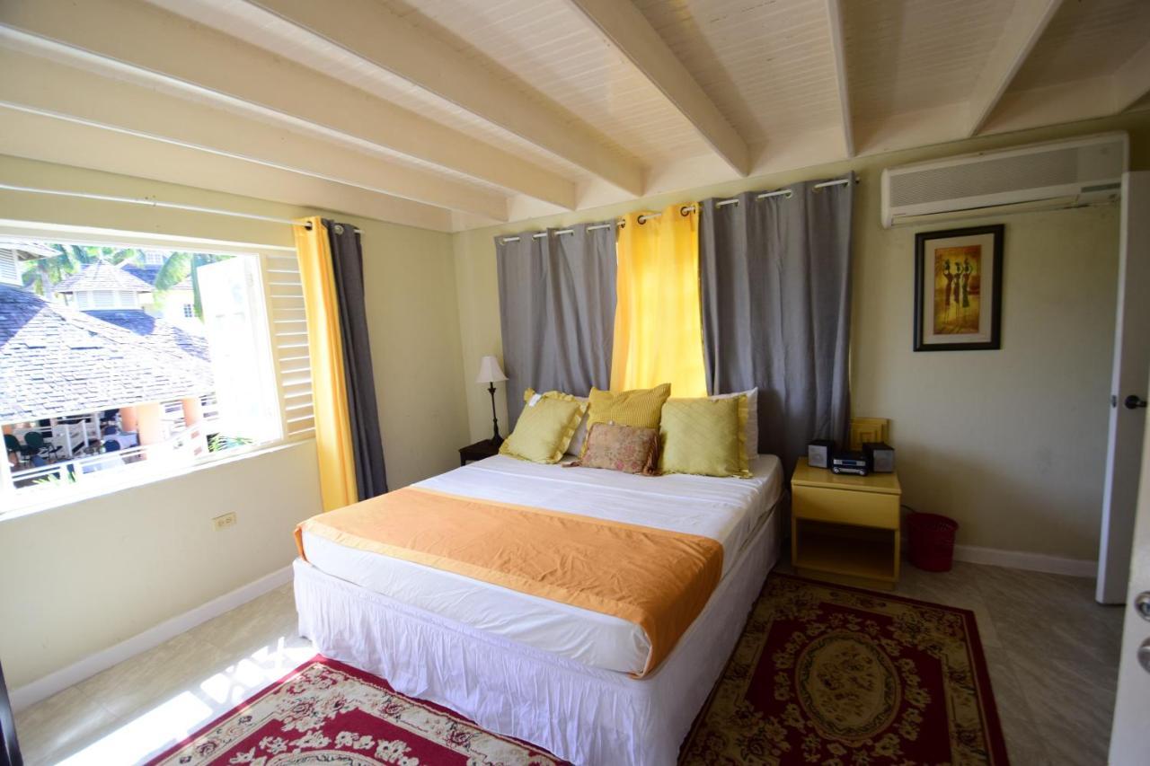 River Side Apt 9 @ Mystic Ridge. Ocho Rios Eksteriør billede