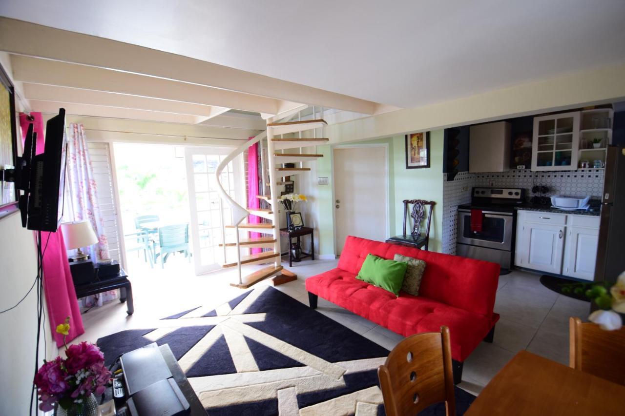 River Side Apt 9 @ Mystic Ridge. Ocho Rios Eksteriør billede